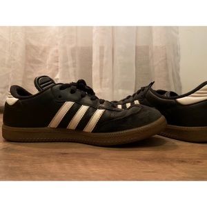 “Adidas” Samba Classic Sneakers